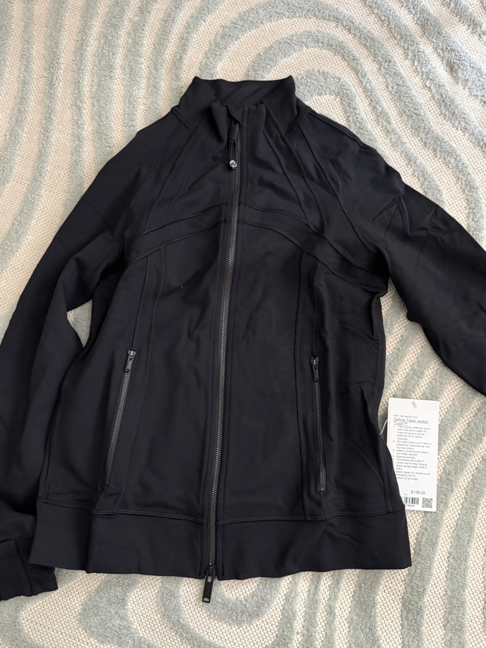NWT lululemon Define Track Jacket Luon size 6 women’s